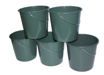 Set van 5 huishoudemmers van 10 liter in de kleur eco groen, met ijzeren handvat